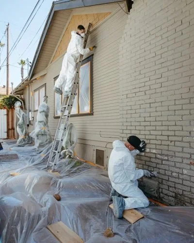 imgi_27_imgi_216_HOWTOSAFELYWORKAROUNDLEAD-BASEDPAINTWHENRE-PAINTINGTHEEXTERIOROFANOLDHOUSE-2854